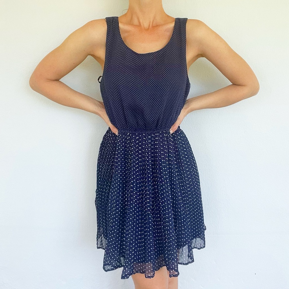 Forever 21 navy blue polka dot layered chiffon sleeveless dress size medium